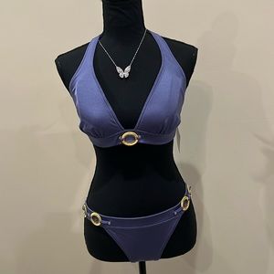 Victoria Secret 2 piece swimsuit with gold accent 🏝️👙🔥